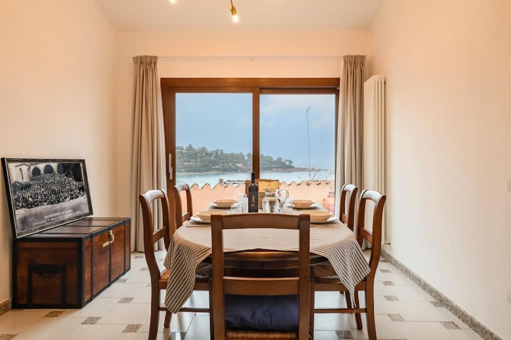 Amazing View - Exclusive Apartment Portu Frailis Арбатакс Екстер'єр фото